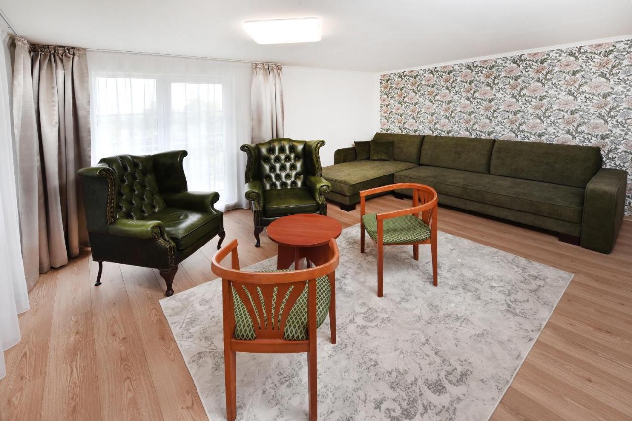 Aplend Hotel Lujza Major Татранска Ломница Экстерьер фото