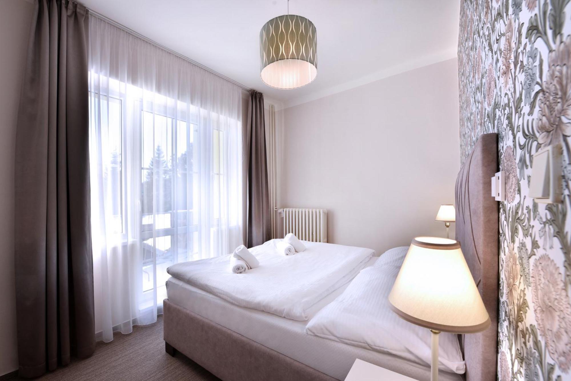 Aplend Hotel Lujza Major Татранска Ломница Экстерьер фото