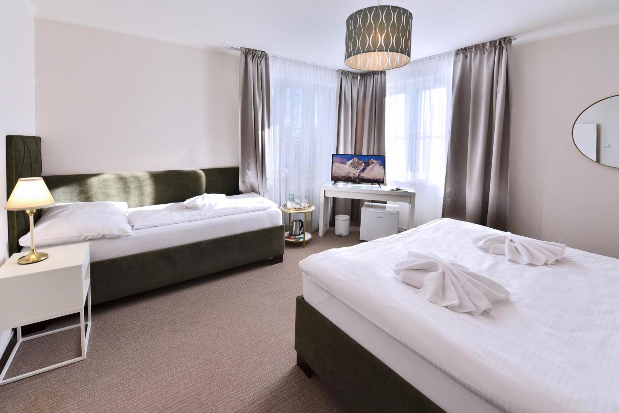 Aplend Hotel Lujza Major Татранска Ломница Экстерьер фото