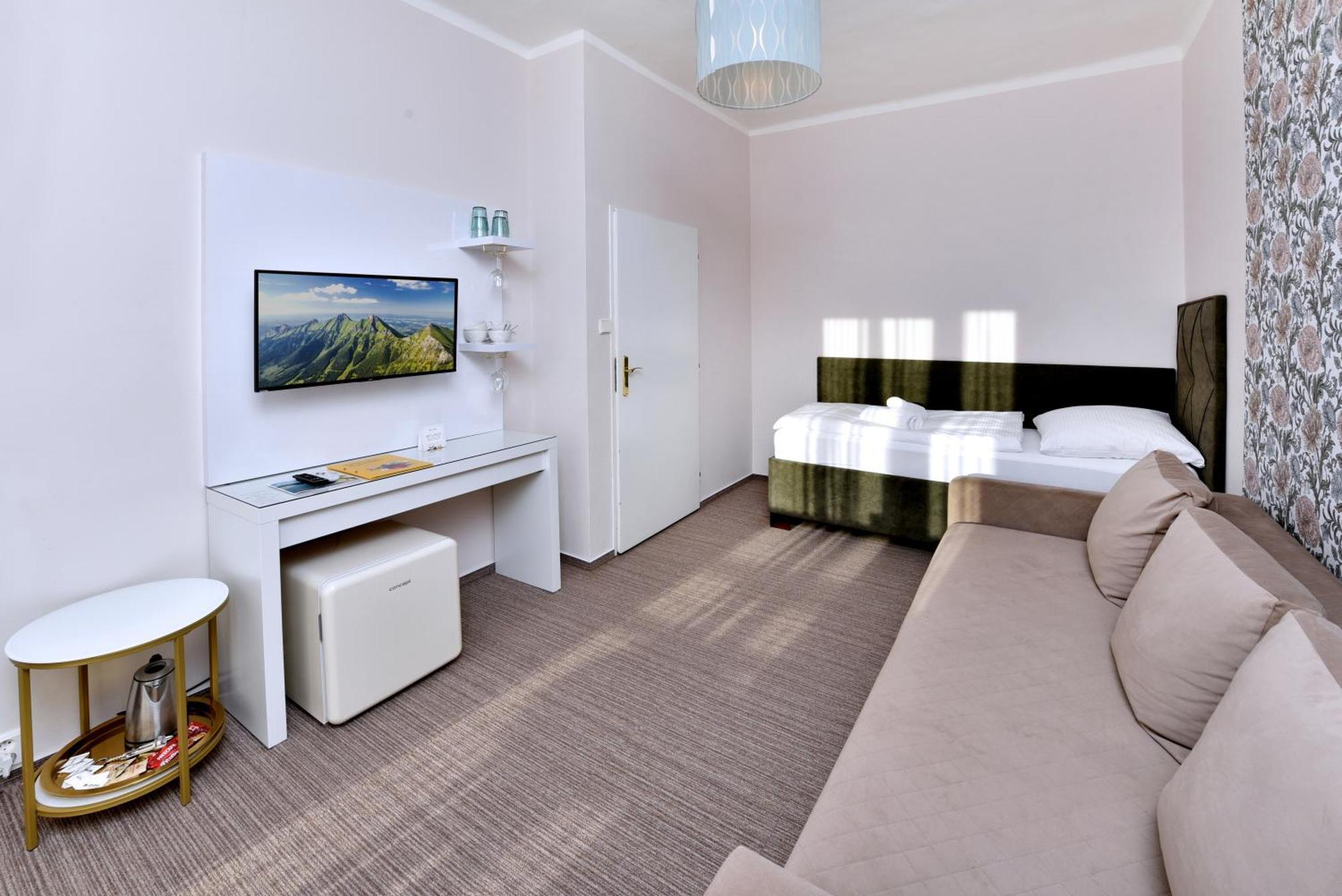 Aplend Hotel Lujza Major Татранска Ломница Экстерьер фото
